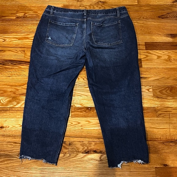 Time and Tru mid-rise jeans - Picture 3 of 4